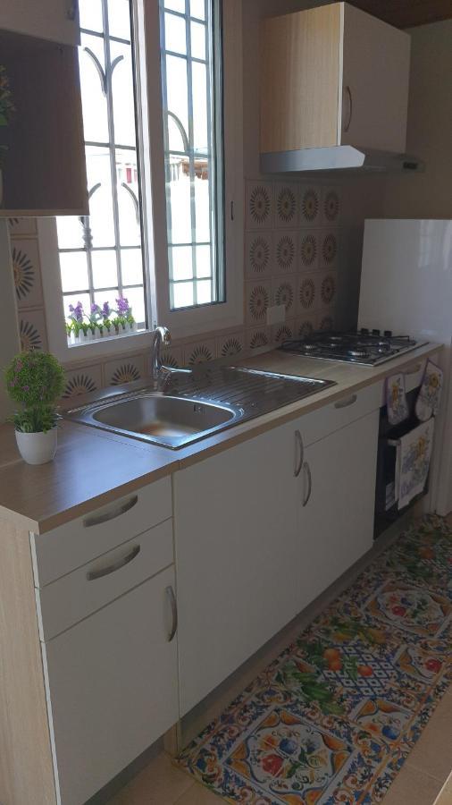 فيلا Casa Vicino Mondello باليرمو المظهر الخارجي الصورة