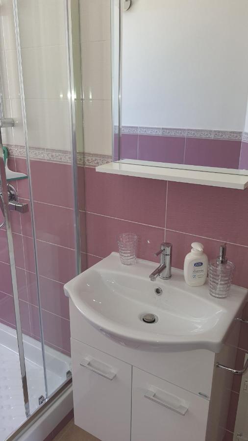 فيلا Casa Vicino Mondello باليرمو المظهر الخارجي الصورة