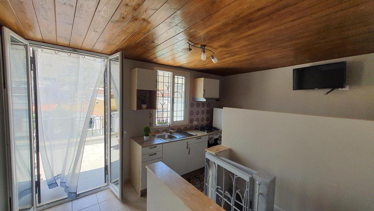 فيلا Casa Vicino Mondello باليرمو المظهر الخارجي الصورة